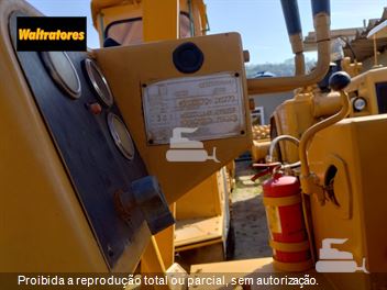 Trator de Esteira Caterpillar D6D