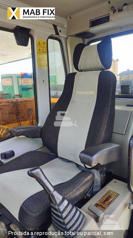 Escavadeira Hyundai R160LC-7