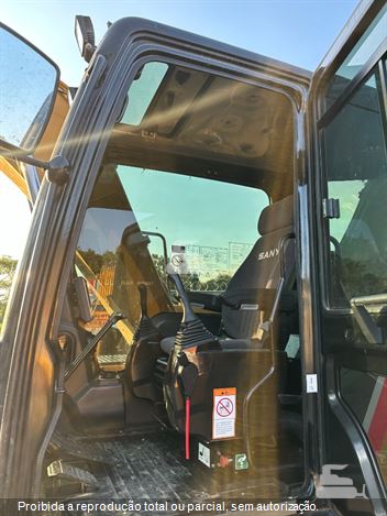 Escavadeira Sany SY135C