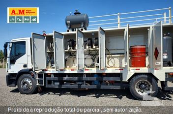 Caminhão Iveco TECTOR 17-280 4x2 (diesel)(E5)