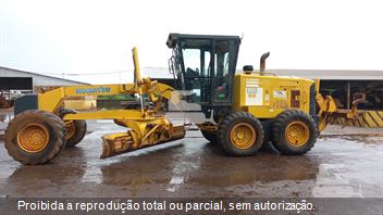 Motoniveladora Komatsu GD555-3