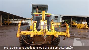 Motoniveladora Komatsu GD555-3