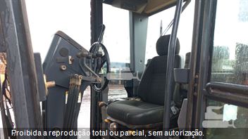 Motoniveladora Komatsu GD555-3