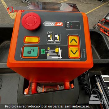 Plataforma Aérea (Elevatória) JLG LiftPod FT140