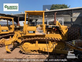 Trator de Esteira Caterpillar D6E