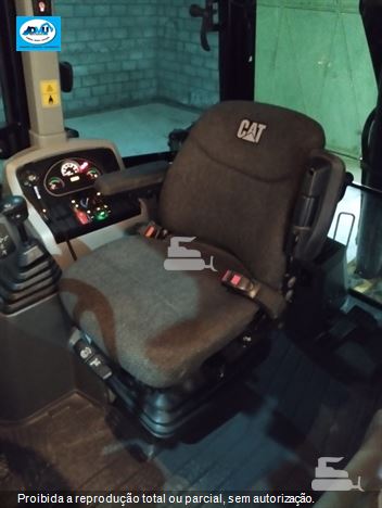 Retro Escavadeira Caterpillar 416F2