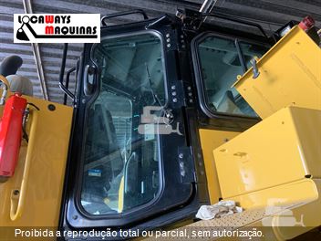 Trator de Esteira Caterpillar D8T