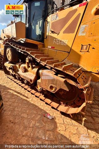 Trator de Esteira Caterpillar D8T