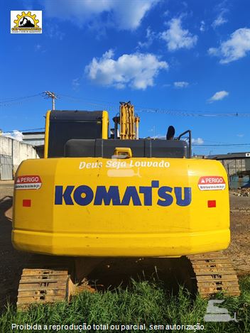 Escavadeira Komatsu PC130