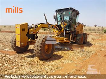 Motoniveladora Caterpillar 120
