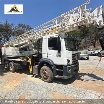 Caminhão Volkswagen 32-360 Constellation 6x4 2p (diesel)(E5)