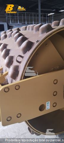 Rolo Compactador Caterpillar CP-533E