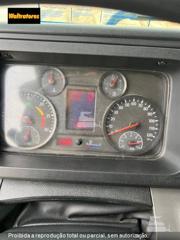 Caminhão Volkswagen 32-360 Constellation 6x4 2p (diesel)(E5)