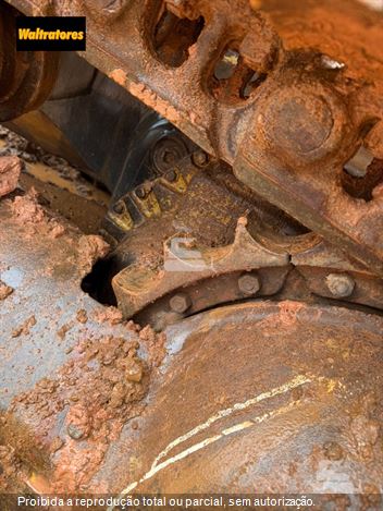 Trator de Esteira Caterpillar D6D
