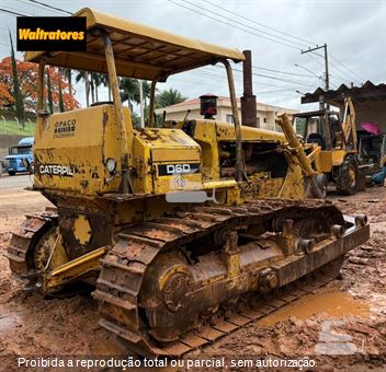 Trator de Esteira Caterpillar D6D