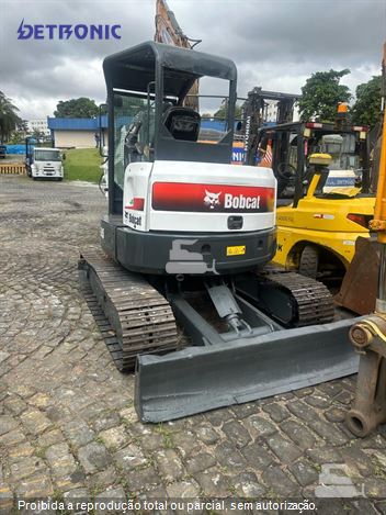 Mini-Escavadeira Bobcat E45