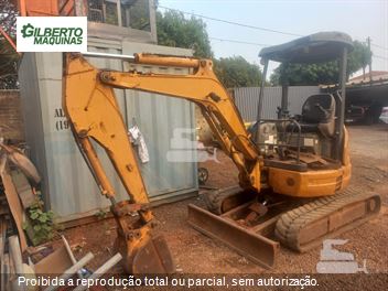 Mini-Escavadeira Case CX27B