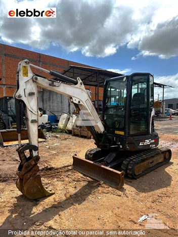 Mini-Escavadeira Bobcat E26