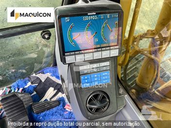 Escavadeira Komatsu PC130