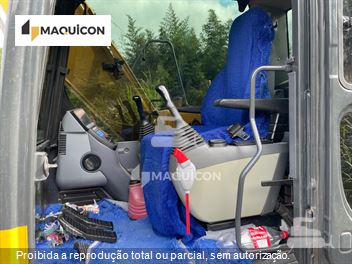 Escavadeira Komatsu PC130