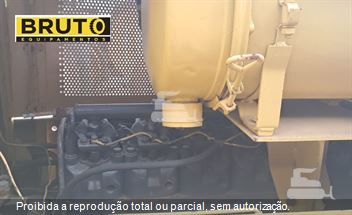 Trator de Esteira Caterpillar D5B