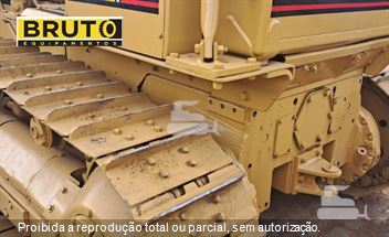 Trator de Esteira Caterpillar D5B