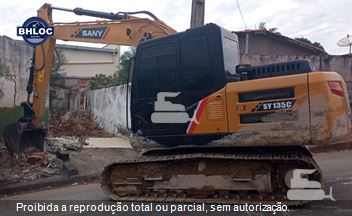 Escavadeira Sany SY135C