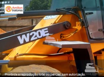 Pá Carregadeira Case W20E