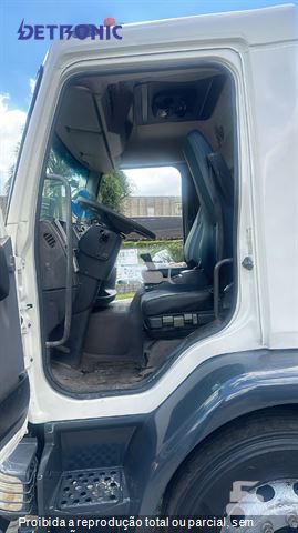Caminhão Volvo VM 330 6x4 2p (Diesel) (E5)
