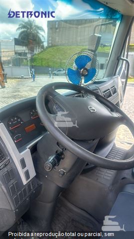 Caminhão Volvo VM 330 6x4 2p (Diesel) (E5)