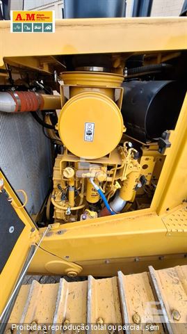 Trator de Esteira Caterpillar D8T