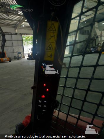 Mini-Carregadeira Manitou 1650R