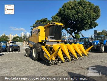 Colheitadeira New Holland TX 5.90