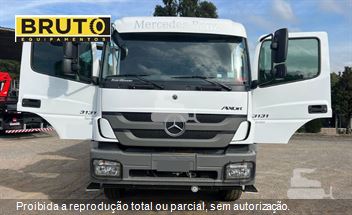 Caminhão Mercedes-Benz Axor 3131 K 6x4 2p (Diesel)(E5)