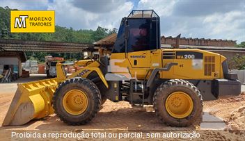Pá Carregadeira Komatsu WA200