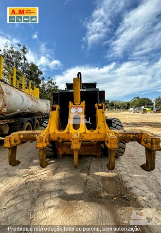 Motoniveladora Komatsu GD655-3