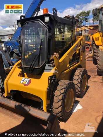 Mini-Carregadeira Caterpillar 226B 3