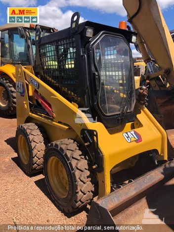 Mini-Carregadeira Caterpillar 226B 3