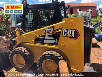 Mini-Carregadeira Caterpillar 226B 3