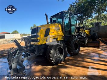 Motoniveladora New Holland RG200B