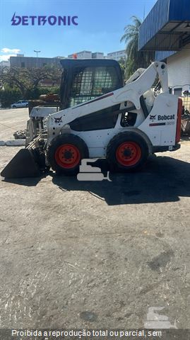 Mini-Carregadeira Bobcat S570