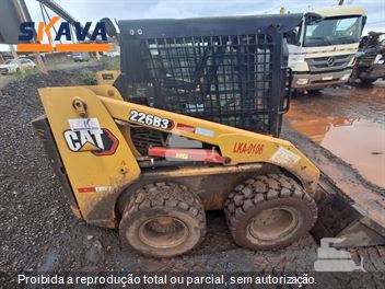 Mini-Carregadeira Caterpillar 226B
