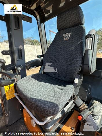 Pá Carregadeira Case W20G