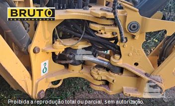 Retro Escavadeira New Holland B95B