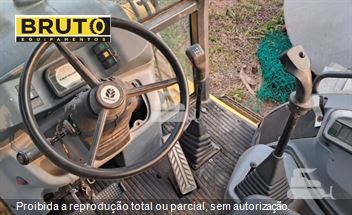 Retro Escavadeira New Holland B95B