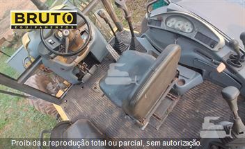 Retro Escavadeira New Holland B95B