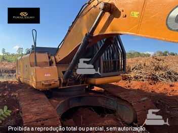 Escavadeira Case CX220B
