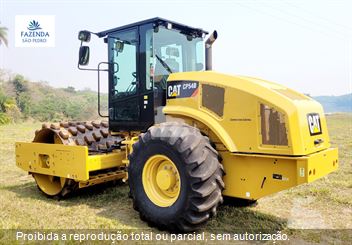 Rolo Compactador Caterpillar CP-54B