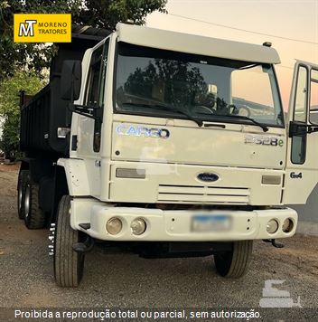 Caminhão Ford CARGO 2628 E 6x4 T 3-Eixos 2p (diesel)