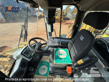 Pá Carregadeira Caterpillar 966L